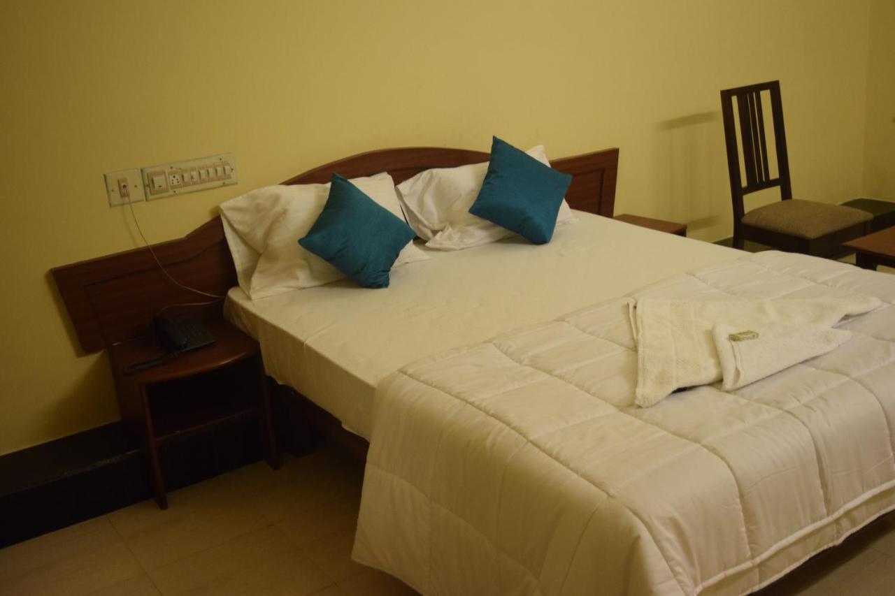 Hotel Kudla Rasa Prakash à Mangalore Extérieur photo